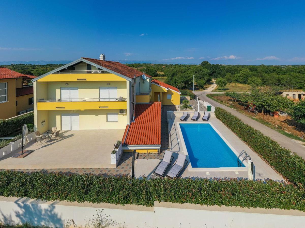 Villa Petra S Bazenom, Rostiljem I Parkingom Zadar Exterior foto